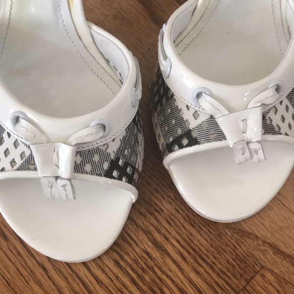 New Burberry white check sandal, 7.5 - Picture 4 of 14